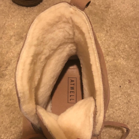 Never before worn winter over ankle boots - Picture 2 of 6